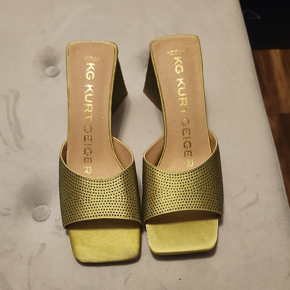 Kurt Geiger Women's Gold Perforated Mules